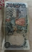 Old 100 Rupees Indian Banknote from Reserve Bank of India - Image 2