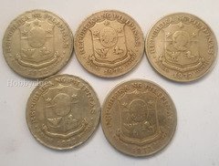 Set of 5 Vintage 1972 Philippine 1 Piso Coins Featuring Jose Rizal - Image 2