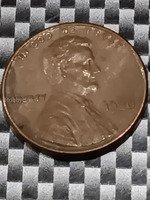 it's a Ultra Super RARE Extremely RARE Lincoln memorial pennies it's a (1980) No Mint Mark