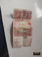 Vintage 2000 Pesetas Spanish Banknote from Banco de España - Image 2