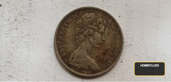 1977 Australian 5 Cent Coin Featuring Queen Elizabeth II and Echidna - Image 2
