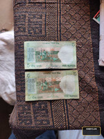 Two Old Indian 5 Rupees Banknotes Featuring Mahatma Gandhi - Image 2