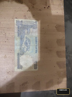 Old Indian 100 Rupees Banknote with Mahatma Gandhi Portrait - Image 2
