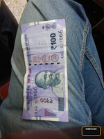 Indian 100 Rupees Banknote - Circulated Condition