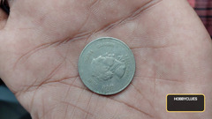 Indian 50 Paise Coin Featuring Indira Gandhi (1977-1984) - Image 2