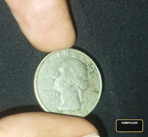 United States Quarter Dollar Coin with Washington and Eagle - Image 2