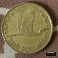 Vintage 1990 New Zealand 2 Dollars Coin - Queen Elizabeth II & Kotuku Bird (Collectible)