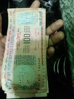 Old Indian 100 Rupees Banknote - Image 2